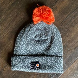 LIKE NEW Philadelphia Flyers Beanie